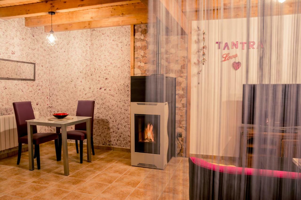 Tantra Love Lancharejo Ngoại thất bức ảnh